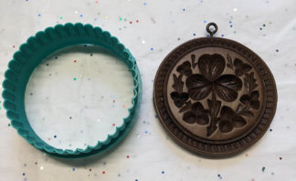 Shamrock Wreath - includes FREE CUTTER